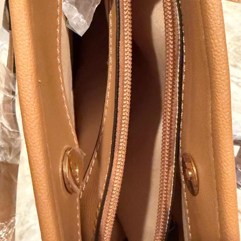 Gianni Bernini Stylish Tan and Cream Women's straw purse - Picture 9 of 14